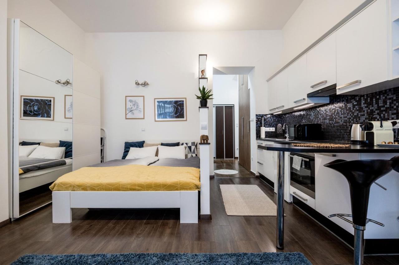 Stylish Downtown Studio ブダペスト エクステリア 写真